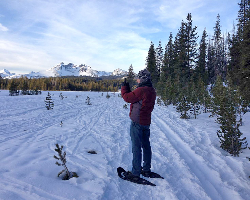 Blogger Tawna's husband Craig on a snowshoe trek at Dutchman Sno-Park. 