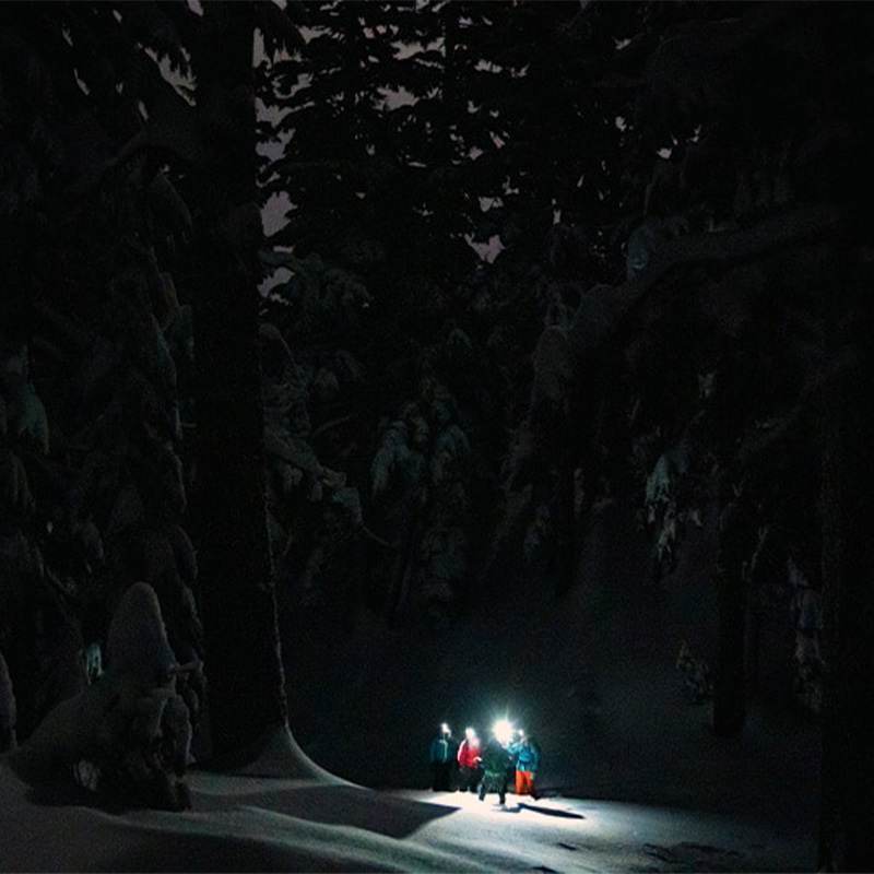 Moonlight snowshoe tour with Wanderlust Tours in Bend, Oregon. 