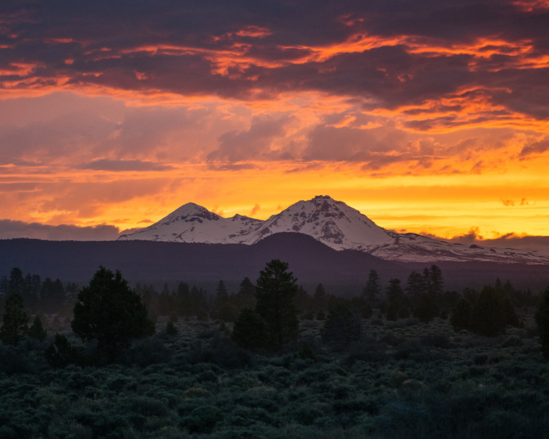 Mountain View and sunrise from Bend, Oregon. 
