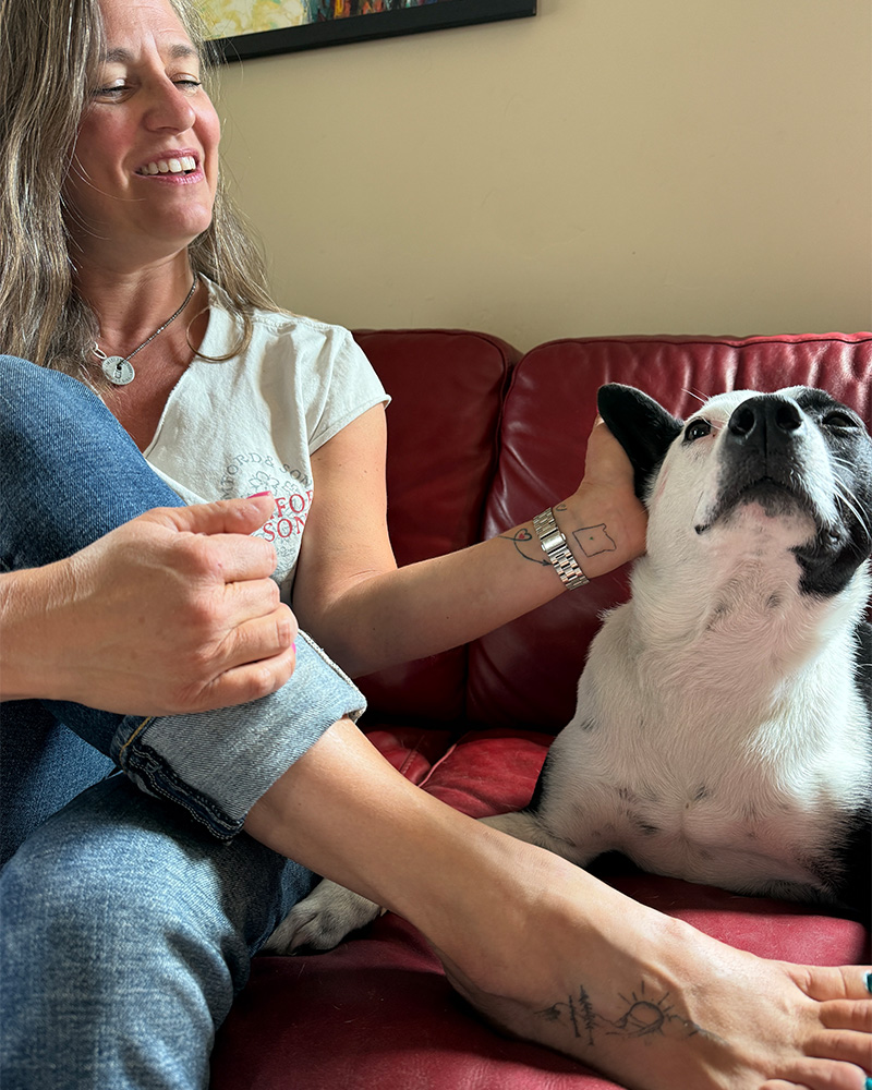 Blogger Tawna shows off her Bend, Oregon tattoo 